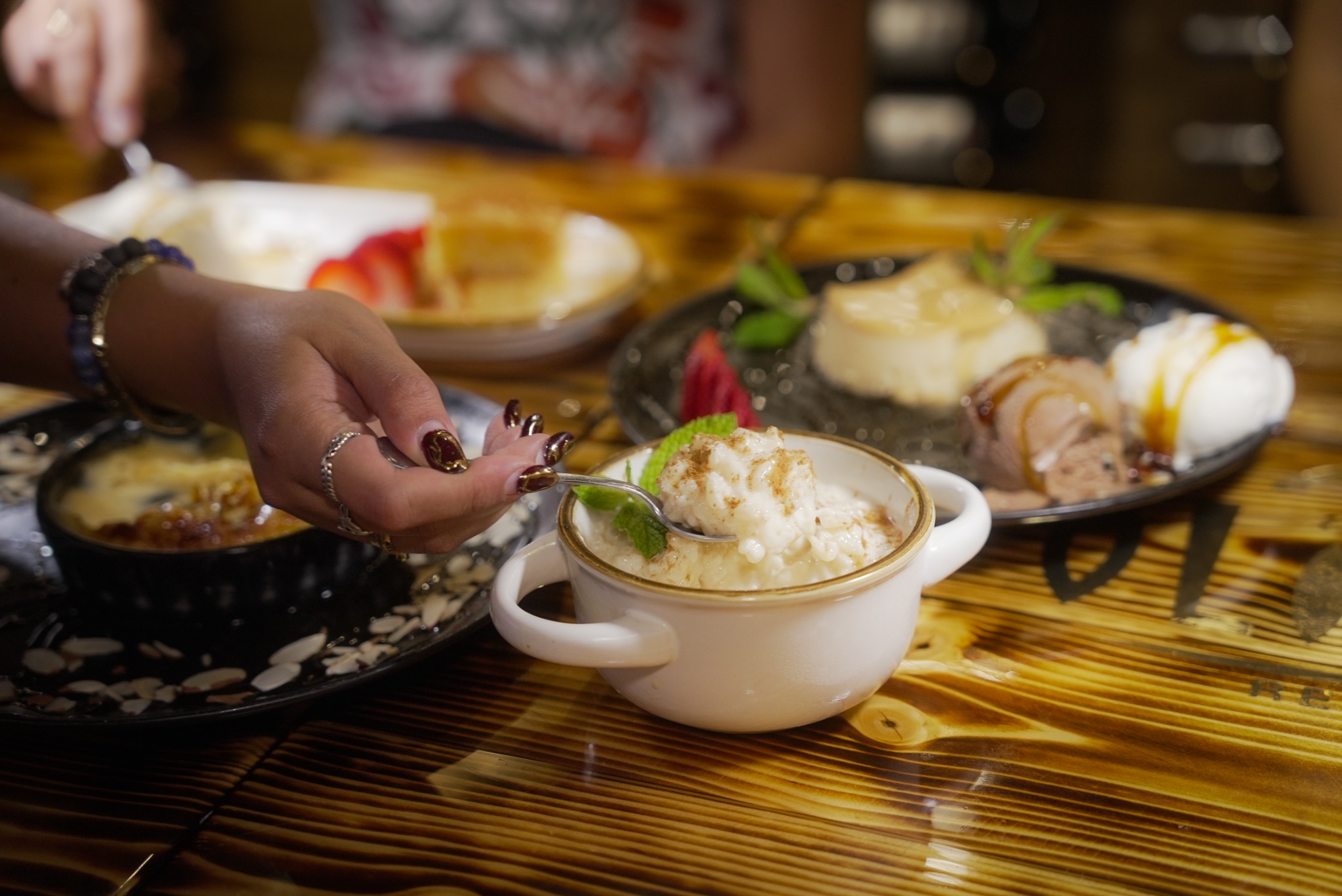 Restaurant food content
